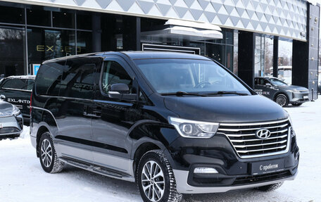 Hyundai Grand Starex Grand Starex I рестайлинг 2, 2019 год, 4 200 000 рублей, 3 фотография