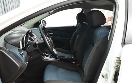 Chevrolet Cruze II, 2011 год, 779 000 рублей, 10 фотография