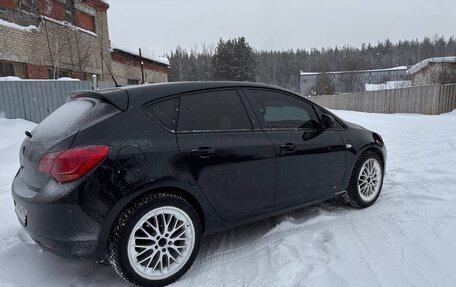 Opel Astra J, 2011 год, 650 000 рублей, 6 фотография