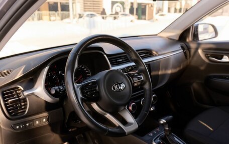 KIA Rio IV, 2021 год, 1 750 000 рублей, 5 фотография