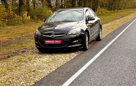 Opel Astra J, 2013 год, 830 000 рублей, 1 фотография