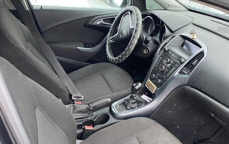 Opel Astra J, 2013 год, 830 000 рублей, 9 фотография