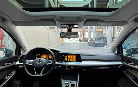 Volkswagen Golf VIII, 2021 год, 1 870 213 рублей, 11 фотография