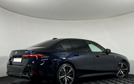 BMW 5 серия, 2024 год, 7 220 000 рублей, 2 фотография