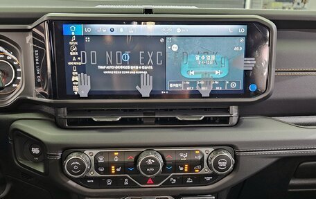 Jeep Wrangler, 2025 год, 8 200 000 рублей, 16 фотография