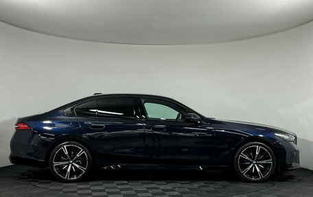 BMW 5 серия, 2024 год, 7 220 000 рублей, 6 фотография