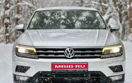 Volkswagen Tiguan II, 2018 год, 2 947 000 рублей, 1 фотография