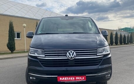 Volkswagen Multivan T6 рестайлинг, 2020 год, 5 500 000 рублей, 1 фотография