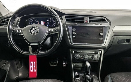 Volkswagen Tiguan II, 2019 год, 2 197 000 рублей, 12 фотография