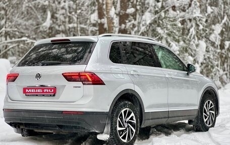 Volkswagen Tiguan II, 2018 год, 2 947 000 рублей, 3 фотография