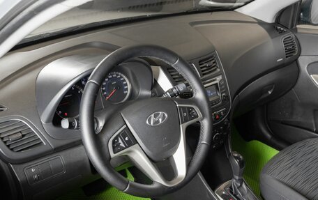 Hyundai Solaris II рестайлинг, 2015 год, 979 400 рублей, 5 фотография