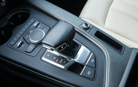 Audi A4, 2019 год, 2 360 000 рублей, 16 фотография