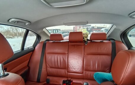 BMW 3 серия, 2011 год, 1 649 000 рублей, 14 фотография