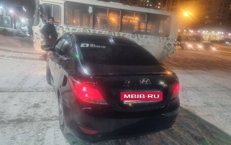 Hyundai Solaris II рестайлинг, 2011 год, 400 000 рублей, 7 фотография