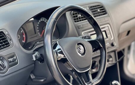 Volkswagen Polo VI (EU Market), 2015 год, 1 300 000 рублей, 6 фотография