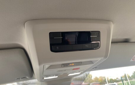 Volkswagen Multivan T6 рестайлинг, 2020 год, 5 500 000 рублей, 11 фотография