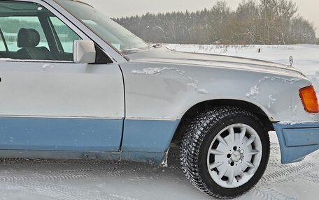 Mercedes-Benz E-Класс, 1993 год, 600 000 рублей, 7 фотография