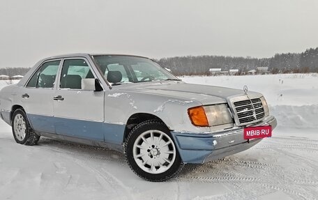 Mercedes-Benz E-Класс, 1993 год, 600 000 рублей, 2 фотография