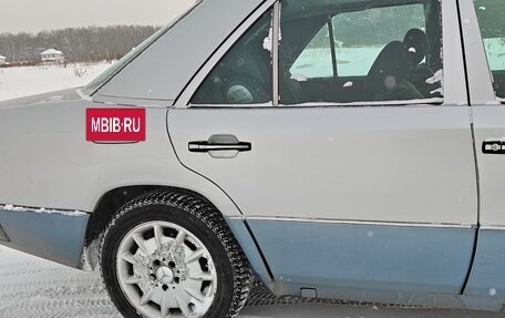 Mercedes-Benz E-Класс, 1993 год, 600 000 рублей, 8 фотография