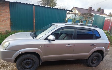 Hyundai Tucson III, 2004 год, 700 000 рублей, 4 фотография