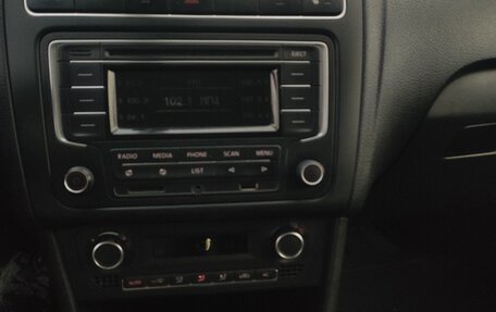 Volkswagen Polo VI (EU Market), 2013 год, 800 000 рублей, 9 фотография