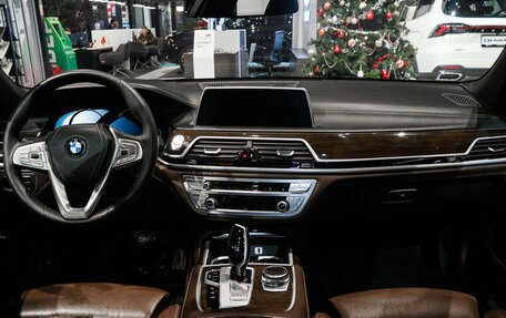 BMW 7 серия, 2017 год, 4 200 000 рублей, 10 фотография