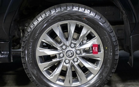 Toyota Land Cruiser, 2022 год, 13 998 000 рублей, 25 фотография