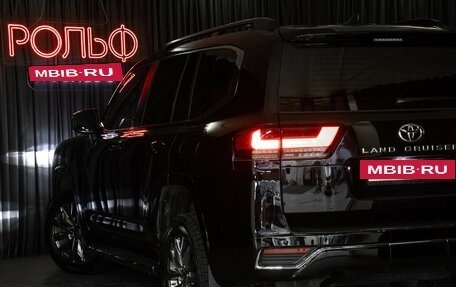 Toyota Land Cruiser, 2022 год, 13 998 000 рублей, 24 фотография