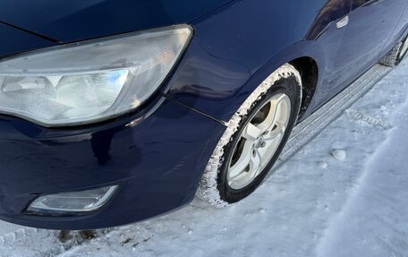 Opel Astra J, 2011 год, 700 000 рублей, 12 фотография