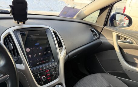 Opel Astra J, 2011 год, 700 000 рублей, 19 фотография