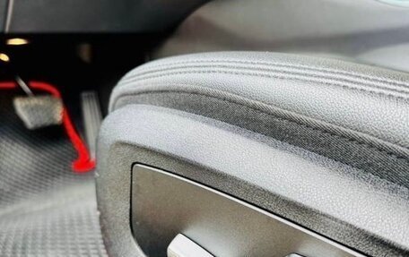 BMW 5 серия, 2019 год, 3 990 000 рублей, 6 фотография