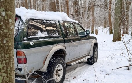 Mitsubishi L200 III рестайлинг, 2003 год, 300 000 рублей, 3 фотография