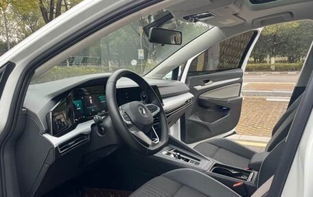 Volkswagen Golf VIII, 2021 год, 2 100 000 рублей, 7 фотография