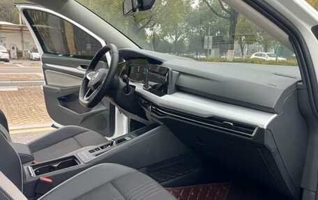 Volkswagen Golf VIII, 2021 год, 2 100 000 рублей, 8 фотография