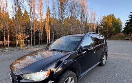 Mitsubishi Outlander III рестайлинг 3, 2010 год, 1 000 000 рублей, 8 фотография