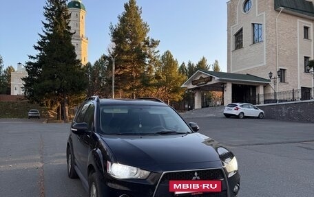 Mitsubishi Outlander III рестайлинг 3, 2010 год, 1 000 000 рублей, 7 фотография