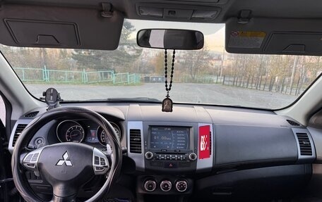 Mitsubishi Outlander III рестайлинг 3, 2010 год, 1 000 000 рублей, 9 фотография