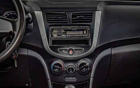 Hyundai Solaris II рестайлинг, 2013 год, 565 000 рублей, 12 фотография