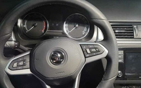 Skoda Rapid I, 2019 год, 1 500 000 рублей, 8 фотография