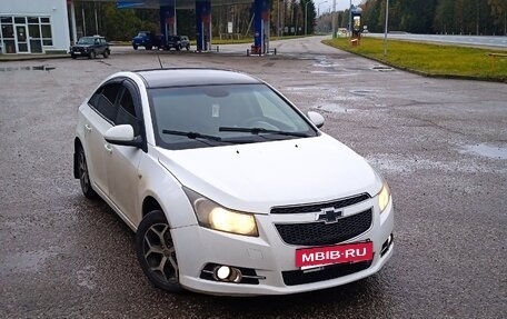 Chevrolet Cruze II, 2010 год, 620 000 рублей, 2 фотография