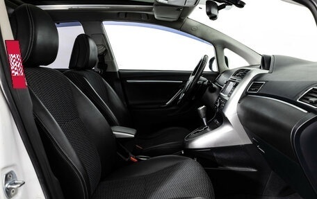 Toyota Verso I, 2015 год, 1 199 000 рублей, 19 фотография