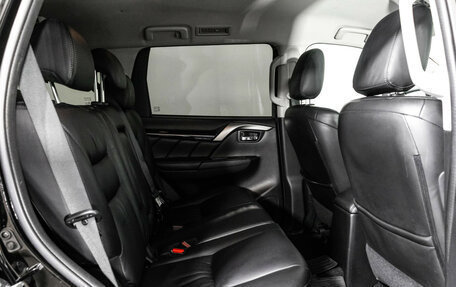 Mitsubishi Pajero Sport III рестайлинг, 2017 год, 2 399 000 рублей, 19 фотография