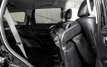 Mitsubishi Pajero Sport III рестайлинг, 2017 год, 2 399 000 рублей, 20 фотография