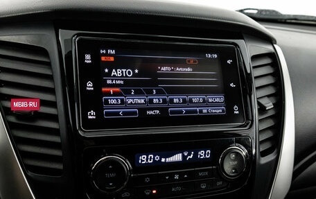 Mitsubishi Pajero Sport III рестайлинг, 2017 год, 2 399 000 рублей, 14 фотография