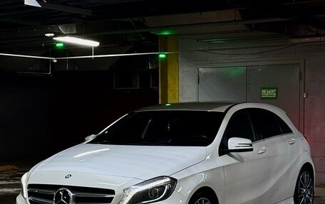 Mercedes-Benz A-Класс, 2015 год, 1 890 000 рублей, 7 фотография