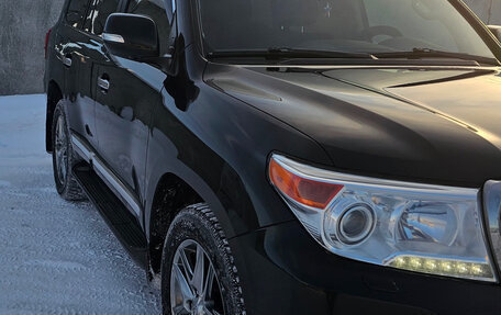 Toyota Land Cruiser 200, 2013 год, 4 290 000 рублей, 2 фотография