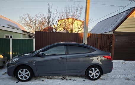 Hyundai Solaris II рестайлинг, 2012 год, 800 000 рублей, 4 фотография