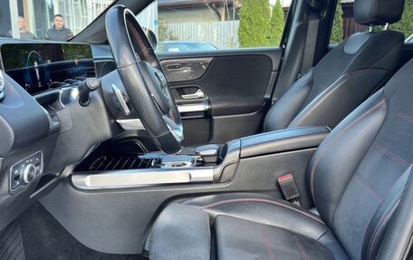 Mercedes-Benz GLB, 2020 год, 3 900 000 рублей, 24 фотография