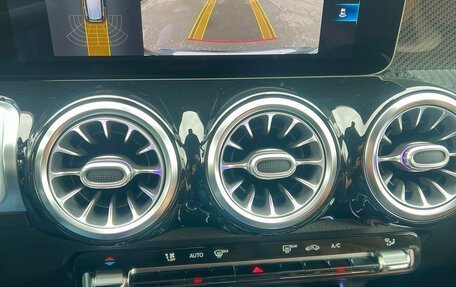 Mercedes-Benz GLB, 2020 год, 3 900 000 рублей, 28 фотография