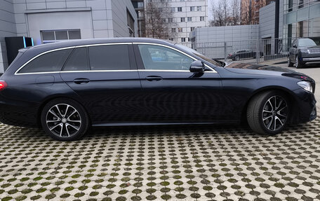 Mercedes-Benz E-Класс, 2019 год, 3 897 000 рублей, 2 фотография